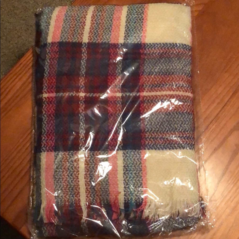 Blanket scarf - BRAND NEW - still in bag.